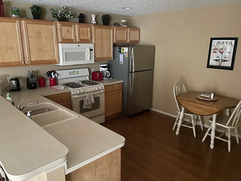 2300 Whisper St — Photo 4
