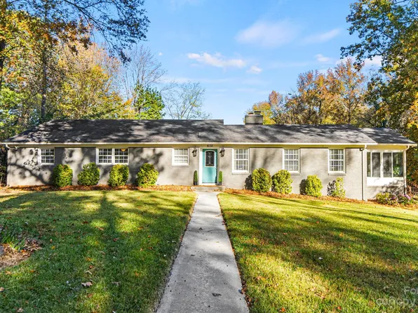 6135 Mallard Dr, Charlotte, NC 28227