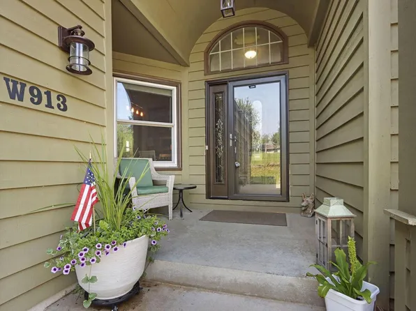W913 Washington AVENUE, Burlington, WI 53105