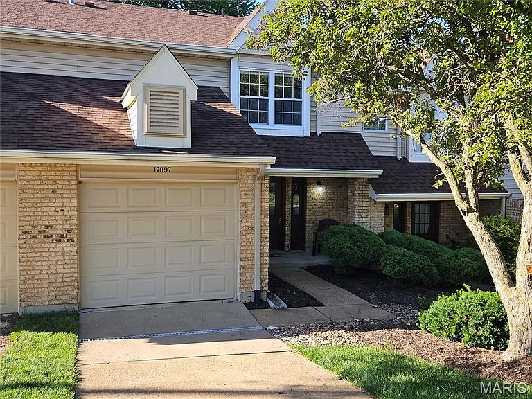 17097 Sandalwood Creek Dr — Photo 1