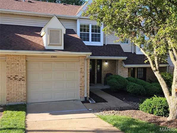 17097 Sandalwood Creek Dr, Glencoe, MO 63038