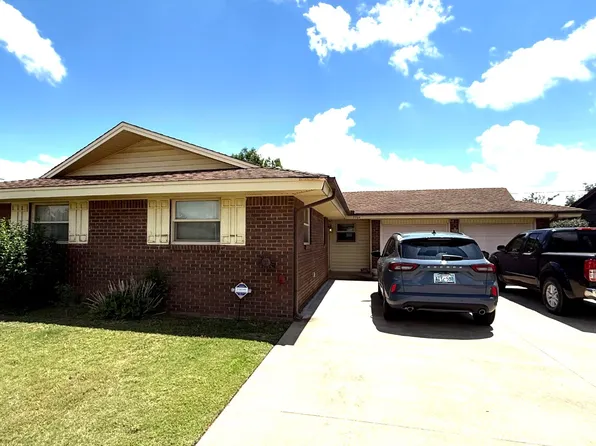 7704 NW 25th St, Bethany, OK 73008