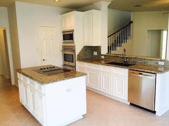 4th image of 2802 Santa Susana St