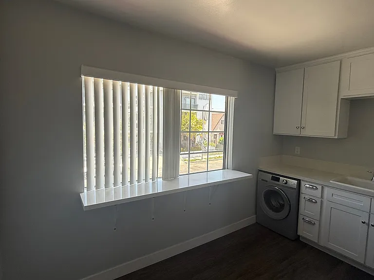4726 Saint Charles Pl #3 — Photo 14