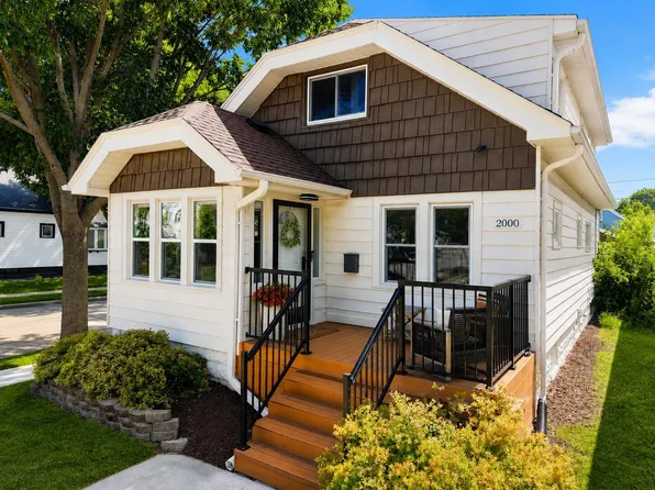 2000 S 72nd STREET, Milwaukee, WI 53219