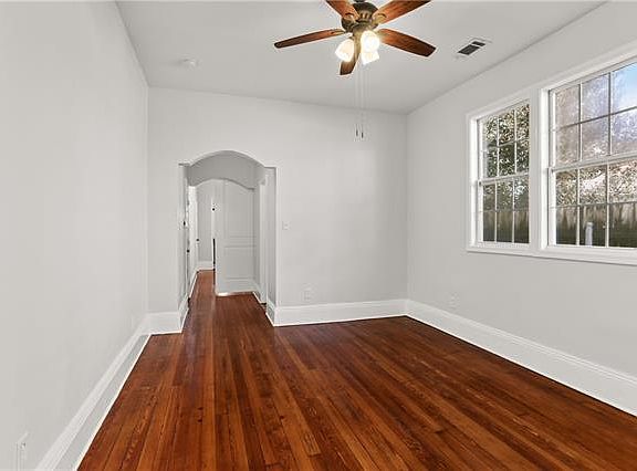 4th image of 3324 Baudin St