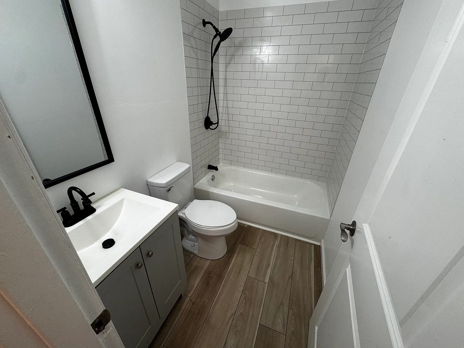 2 bed, 1.5 bath, 1050 sqft, $1,450 — Photo 3
