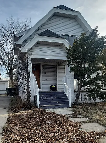 4130 N Green Bay Ave #2 — Photo 1