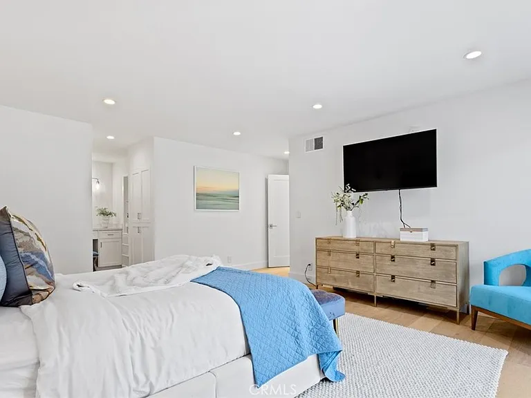 1409 Havenhurst Dr #3 — Photo 7