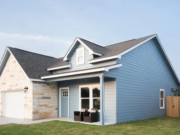 306 String Prairie Way, Smithville, TX 78957