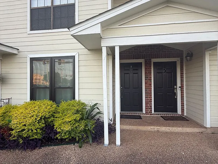 3 Meadow Creek Dr — Photo 2