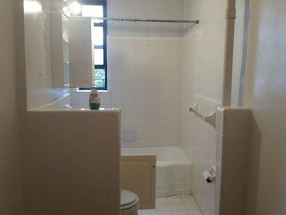 5th image of 110 Bank St APT 2B