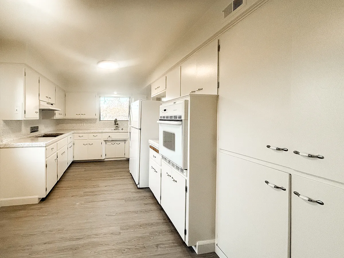 Building Photo - 5240 Prosperity Ln