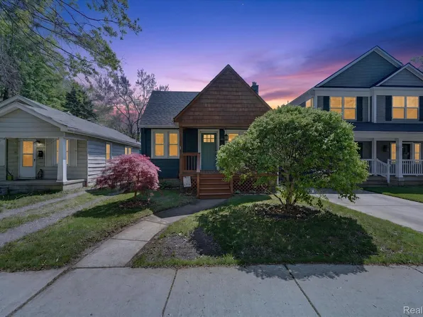 1327 Mohawk Ave, Royal Oak, MI 48067