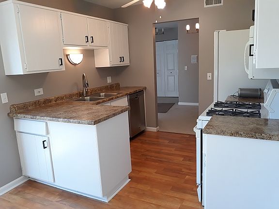 5th image of 349 Newgate Ct Unit D2