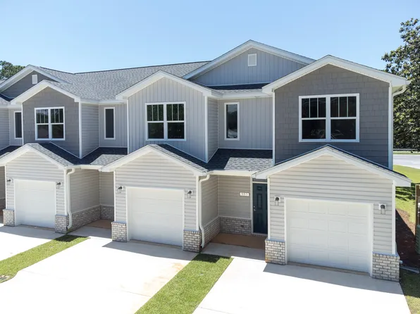 969 Skylark Rd, Mary Esther, FL 32569