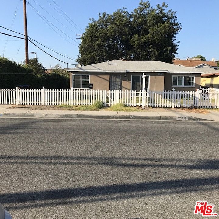 1st image of 12231 221st St