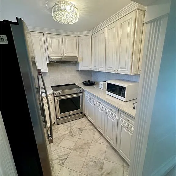 170 Turtle Lake Ct #206 — Photo 2