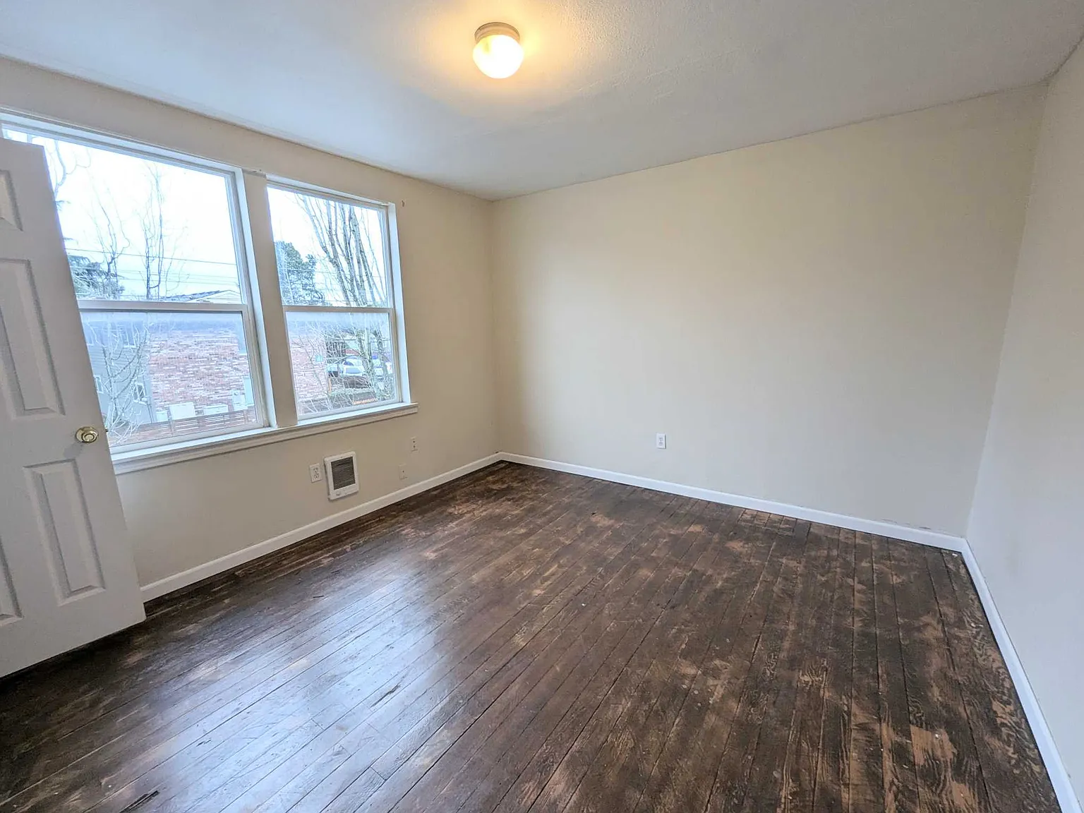 3 bed, 850 sqft, $2,195 — Photo 4