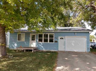 309 17th St NW, Minot, ND 58703