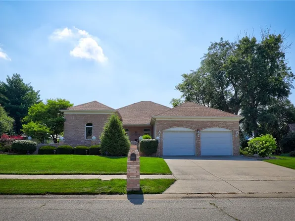 2950 Doral Ct, Decatur, IL 62521