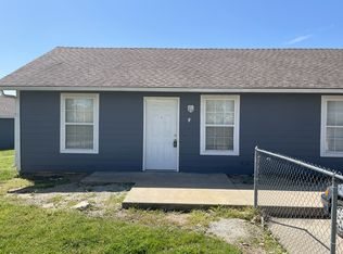 218 E 14th St APT F, Ada, OK 74820