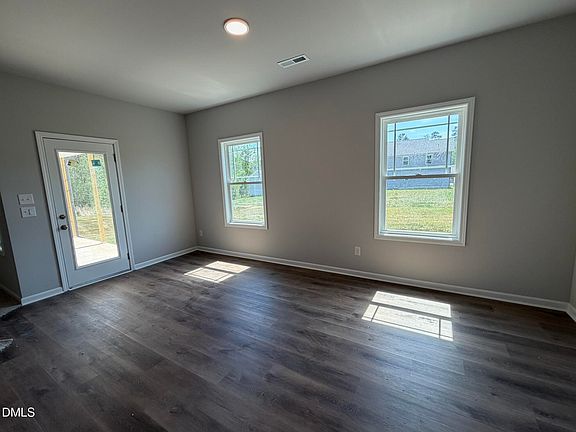 4th image of 92 Flatland Dr
