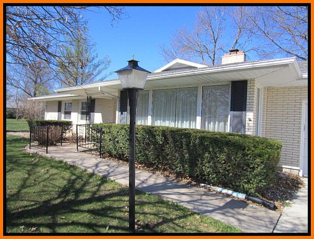 1st image of 42 Overbrook Dr