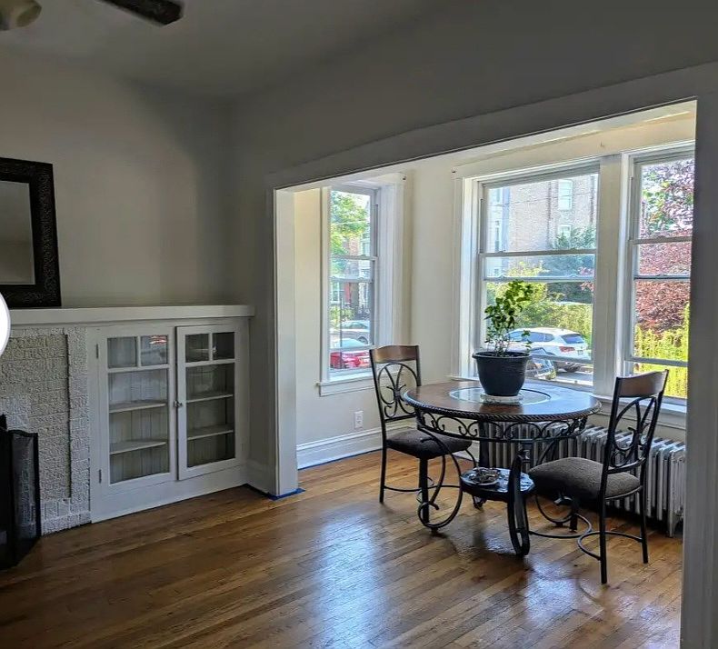 2nd image of 3028 W Walnut St Floor 1