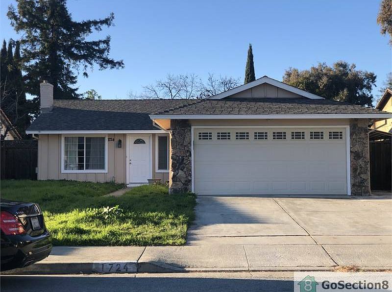 1st image of 1724 Pine Hollow Cir