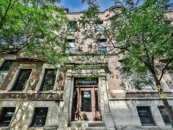 1010 W Dakin St APT 3, Chicago, IL 60613