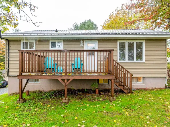 608 Windsor Junction Rd, Halifax, NS B2T 1G1