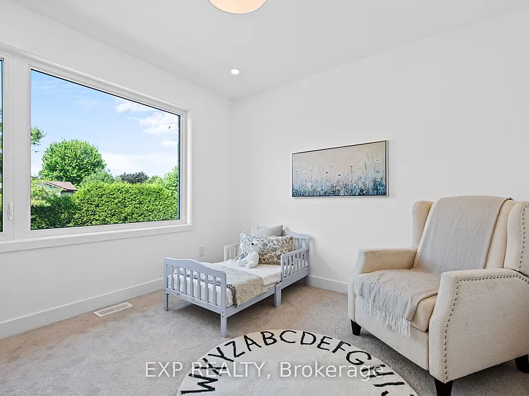495 Duvernay Dr — Photo 18
