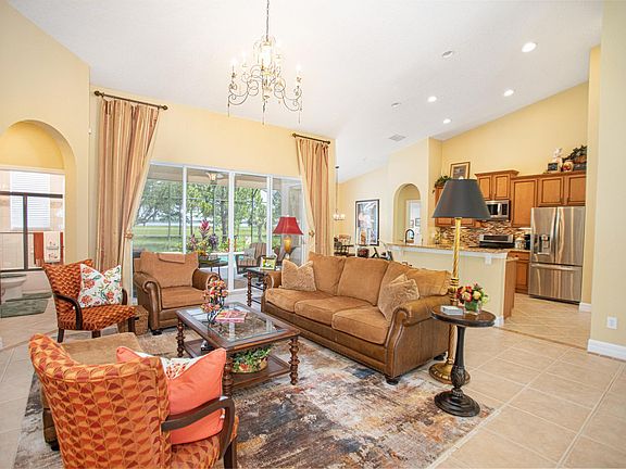 5th image of 5005 Coveview Dr
