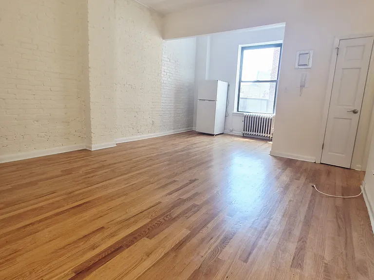 355 W 85th St #71 — Photo 1