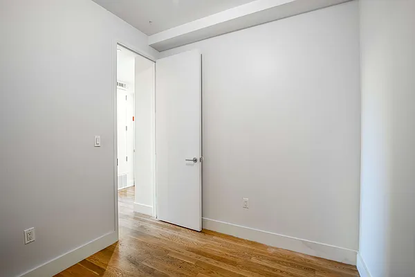 Rented by Nooklyn NYC LLC | media 8