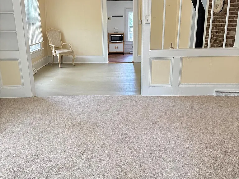 240 Jersey Ave — Photo 6