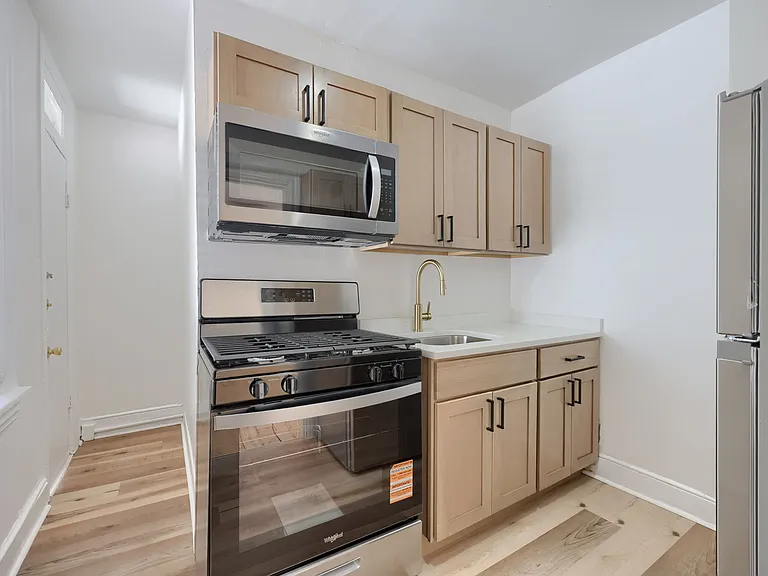 319-319 S Lime St #1 — Photo 7