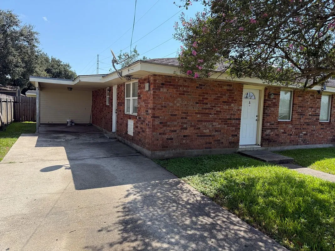 3 bed, 2.0 bath, 1100 sqft, $1,500 — Photo 1