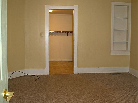 3rd image of 23 Cross St