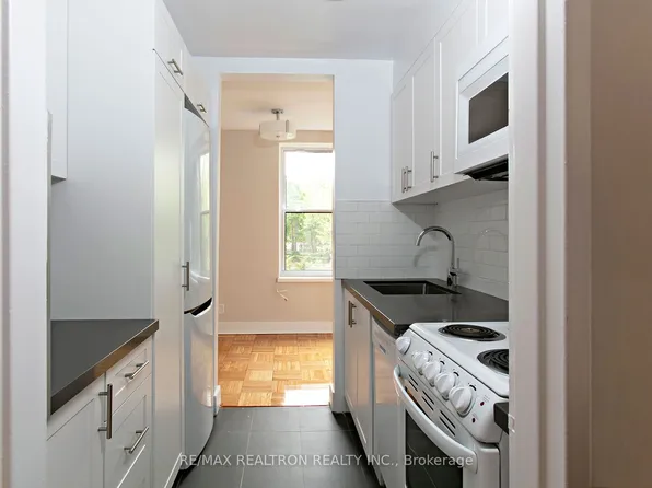 1545 Bathurst St, Toronto, ON