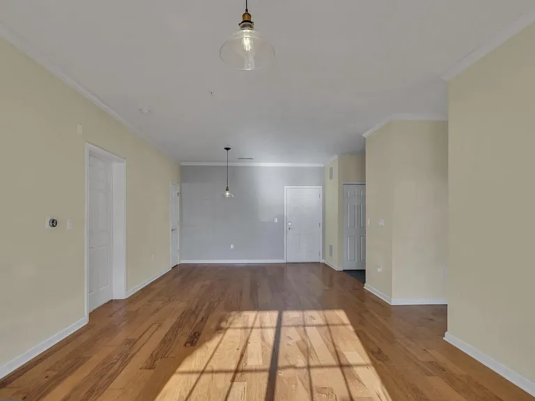 1113 Halifax Pl — Photo 8