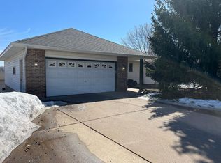 31175 Olinda Trl, Lindstrom, MN 55045