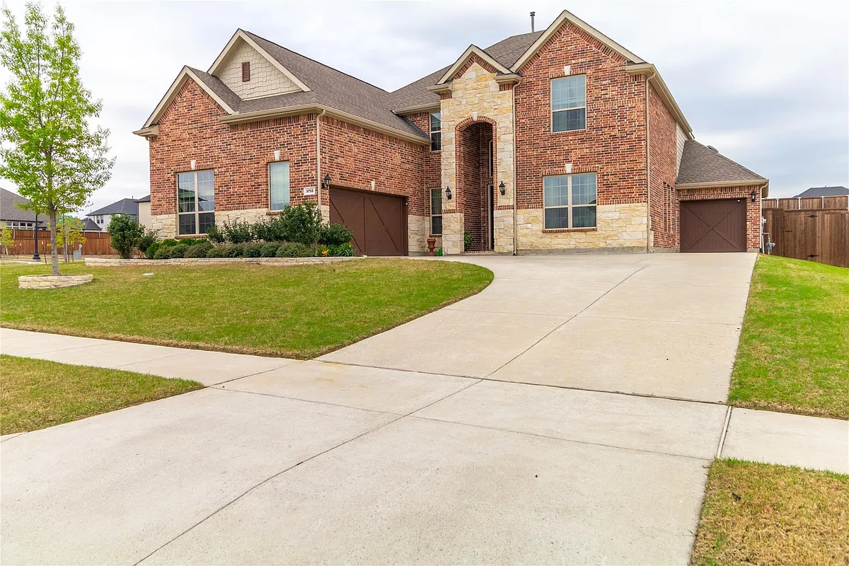 Building Photo - 9785 Hickory Hill Rd