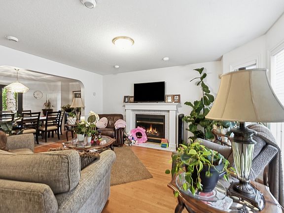 3rd image of 14631 Summit Dr NW