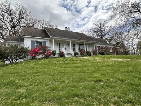 102 Oak Hill Dr, McMinnville, TN 37110