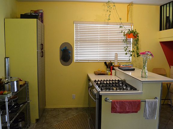 5th image of 233 11th St