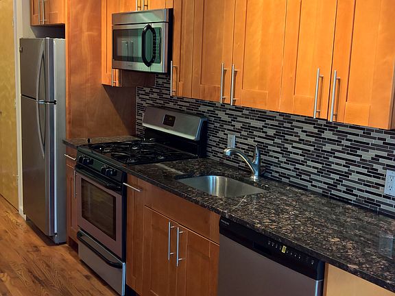 2nd image of 159 E 121st St APT 3