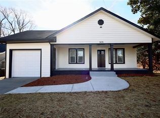 305 Carter St, Madison, NC 27025