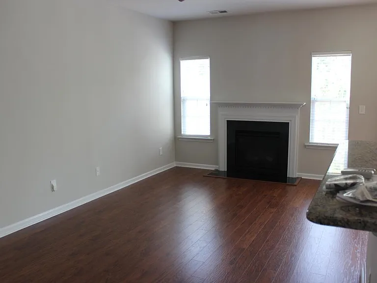 9938 Evergreen Terrace Dr — Photo 5